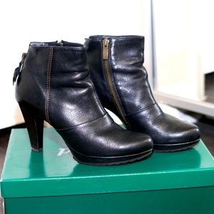 Paul Green Roxie Black Leather Booties